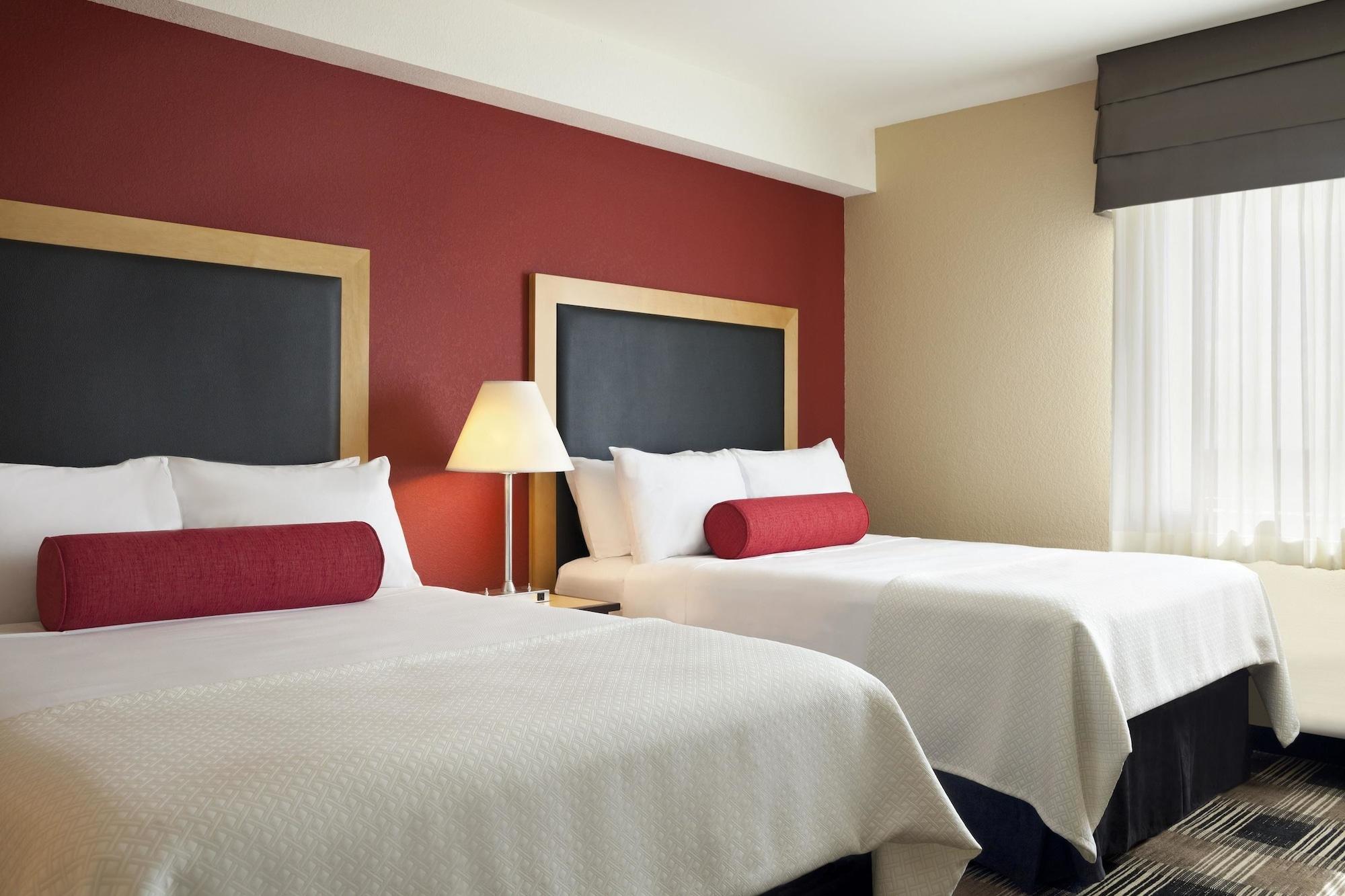 Holiday Inn Express Miami Airport-Blue Lagoon Area By Ihg Miami Springs Exterior foto