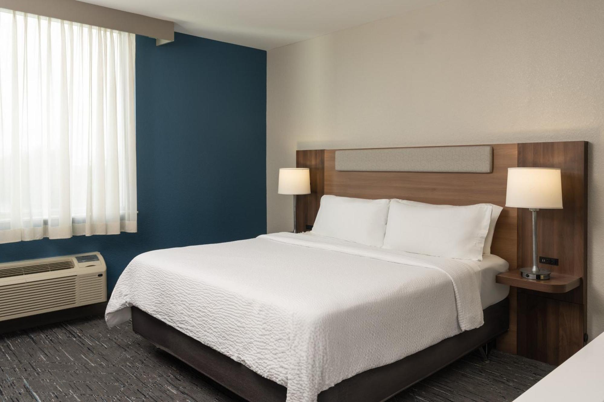 Holiday Inn Express Miami Airport-Blue Lagoon Area By Ihg Miami Springs Exterior foto