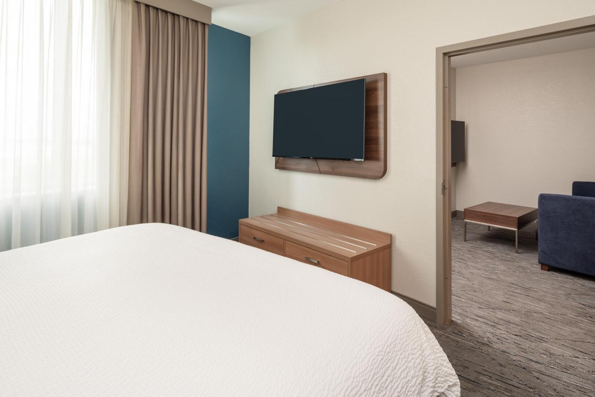 Holiday Inn Express Miami Airport-Blue Lagoon Area By Ihg Miami Springs Exterior foto
