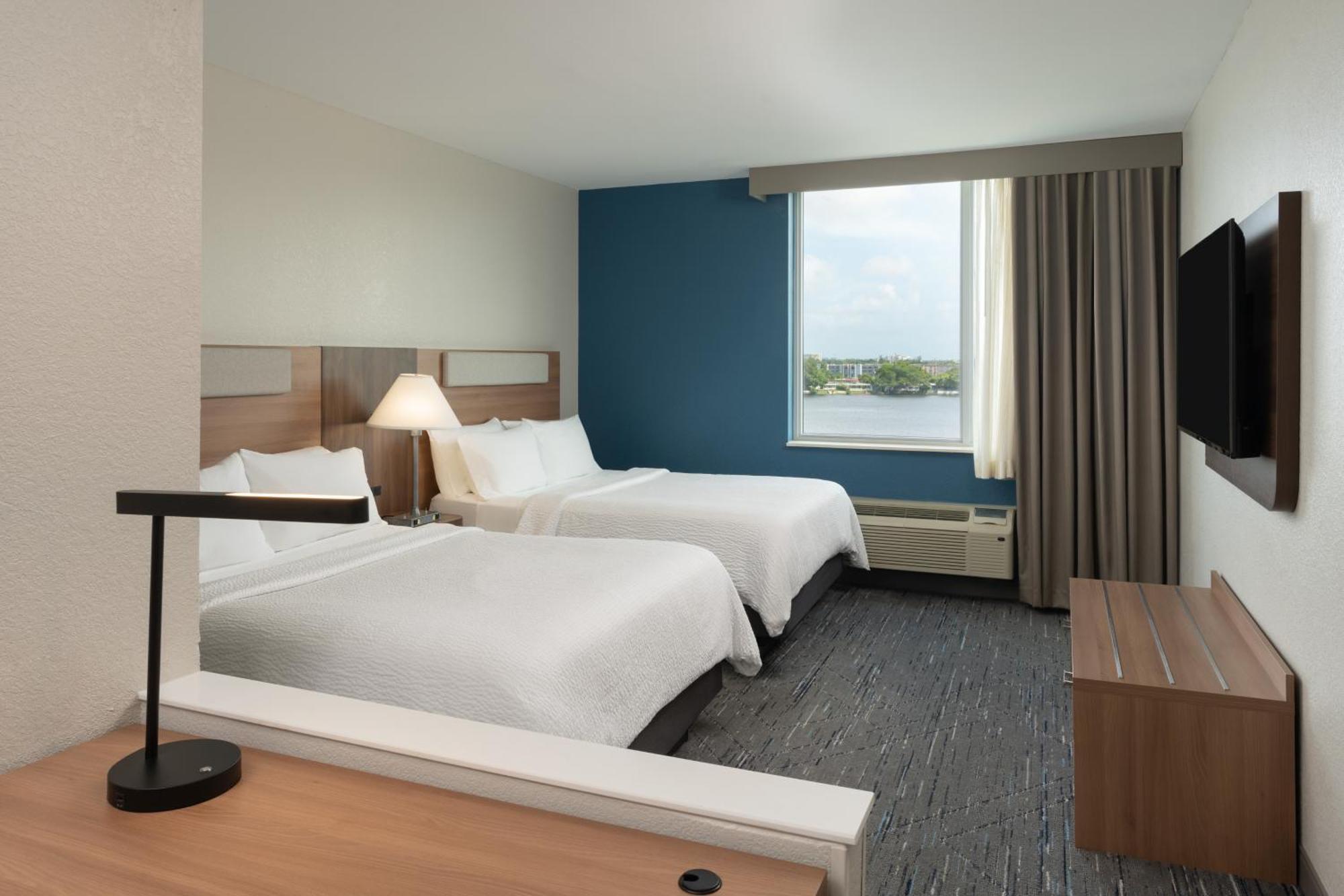 Holiday Inn Express Miami Airport-Blue Lagoon Area By Ihg Miami Springs Exterior foto